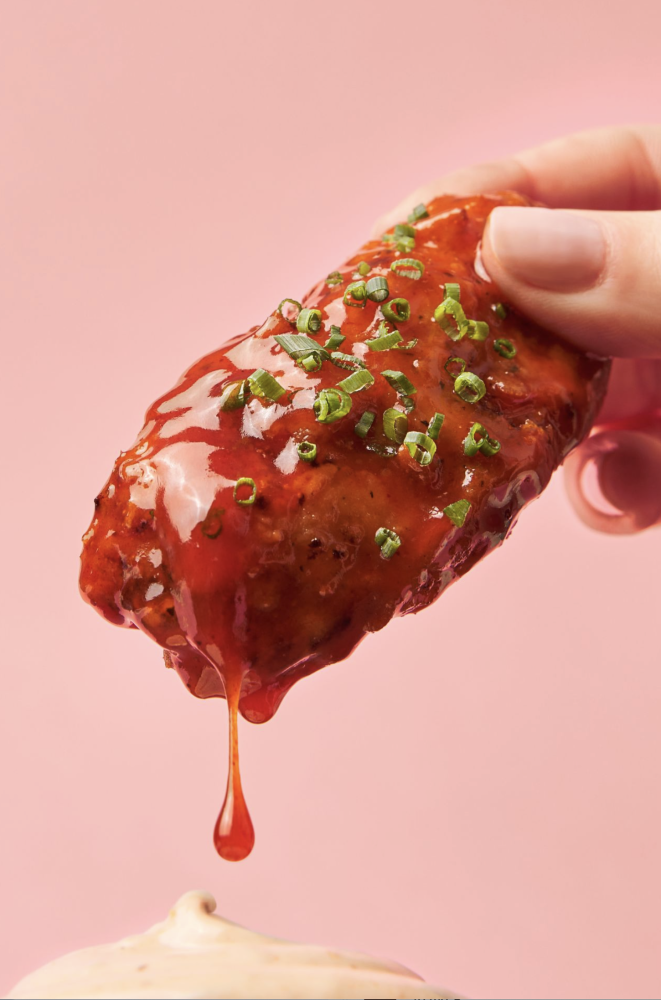 harrods burger food stylist alice ostan ph annna marie llyod chef faye morris prod charli brownhill creative ad ellie holland chicken wing drop