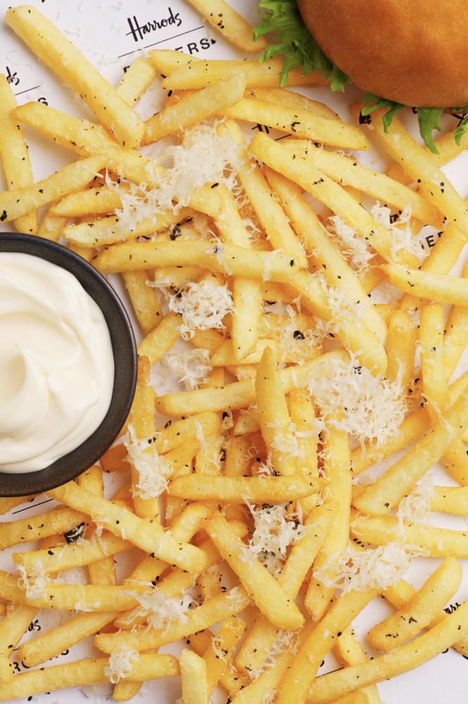 harrods burger food stylist alice ostan ph annna marie llyod chef faye morris prod charli brownhill creative ad ellie holland fries